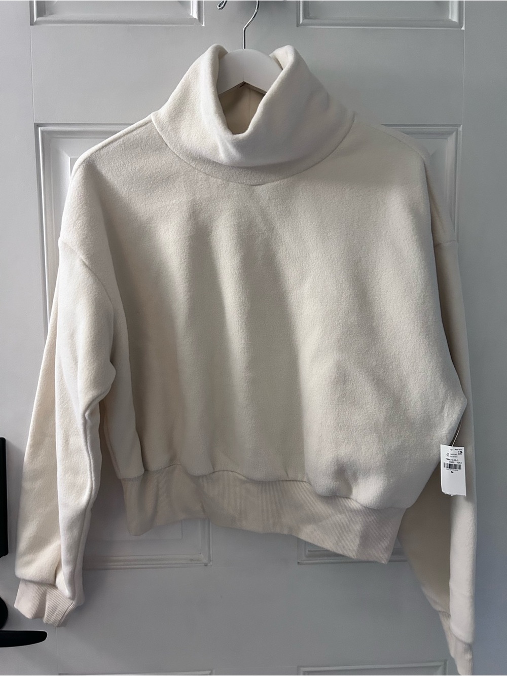 Old Navy Cream Turtleneck Fleece Pullover